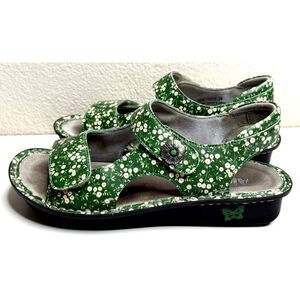 Alegria Beckie Sandals Size 38 8 8.5 Green Acres Floral Leather Platform Shoe
